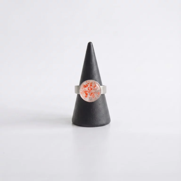 Bague 1 perle incrusté rouge