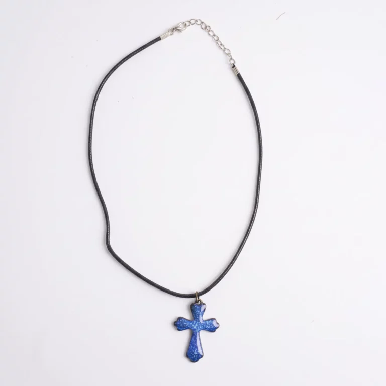 Pendentif croix nuit